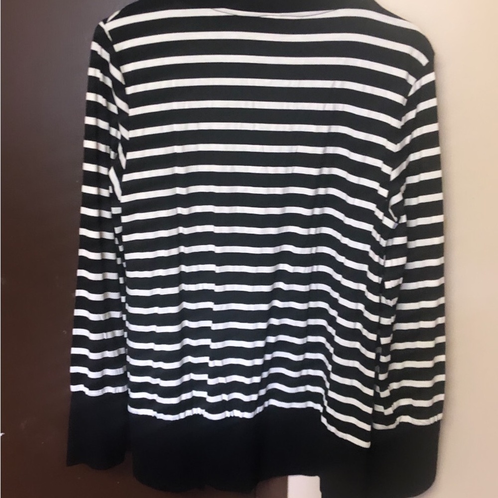 You can never go wrong with black and white. It’s a must